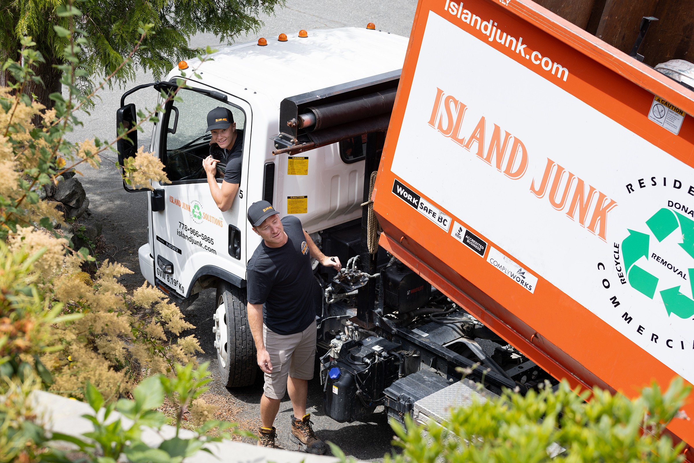 Automotive and Recycling Service Island Junk